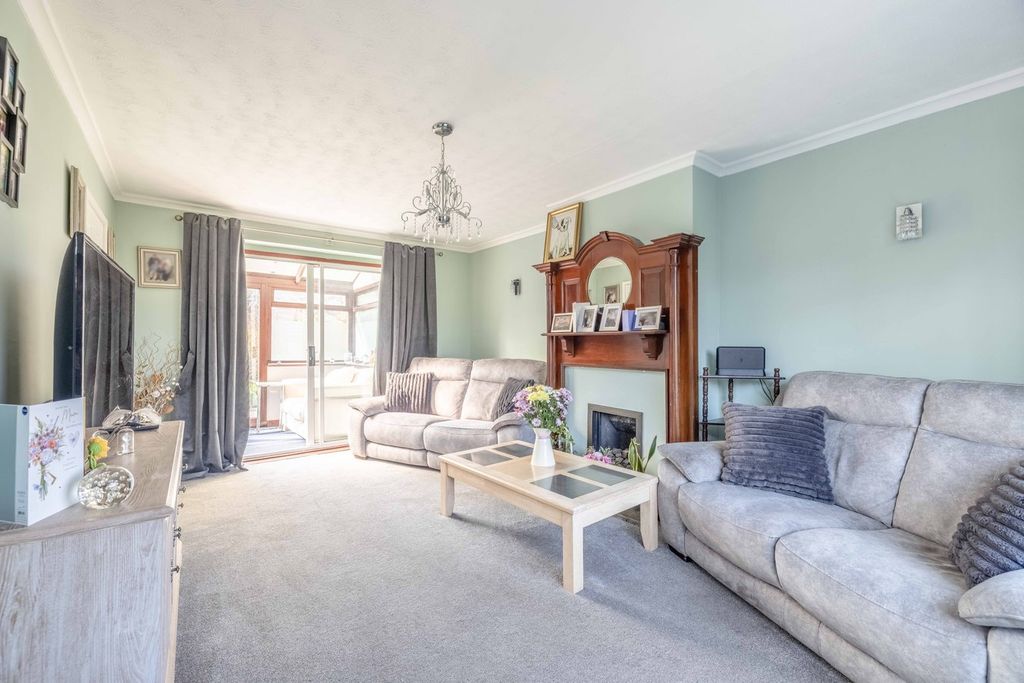 Property photo 3 of 19