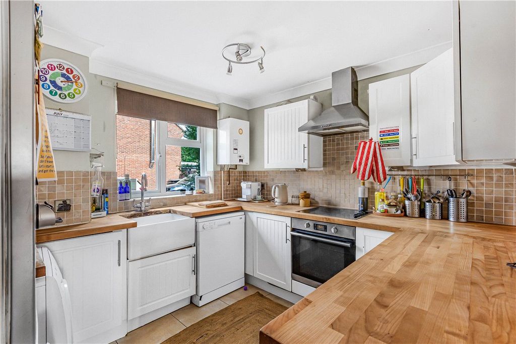 Property photo 2 of 14 Kitchen