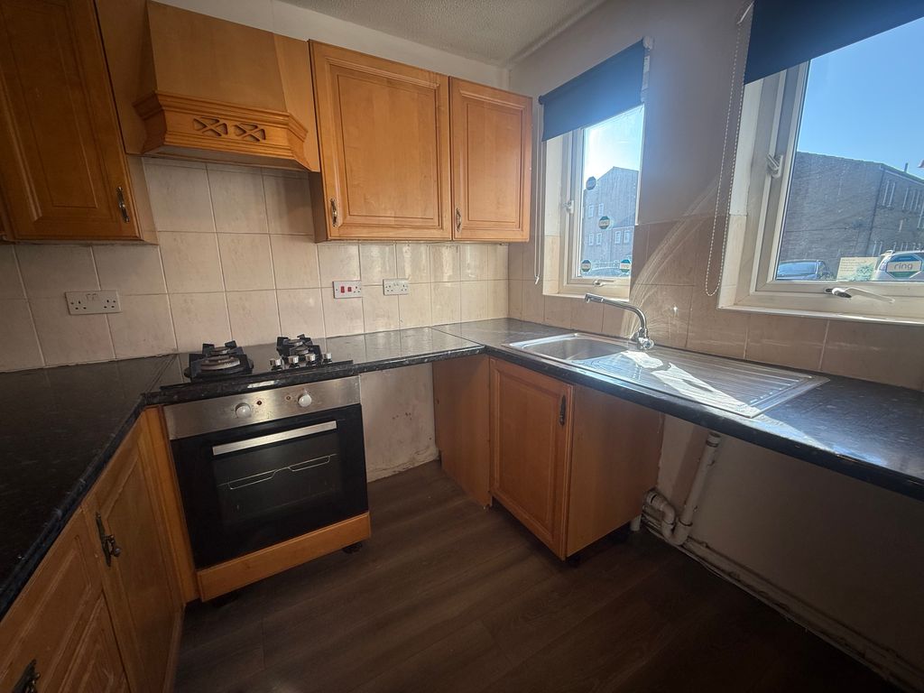 Property photo 2 of 11 Bedroom 1