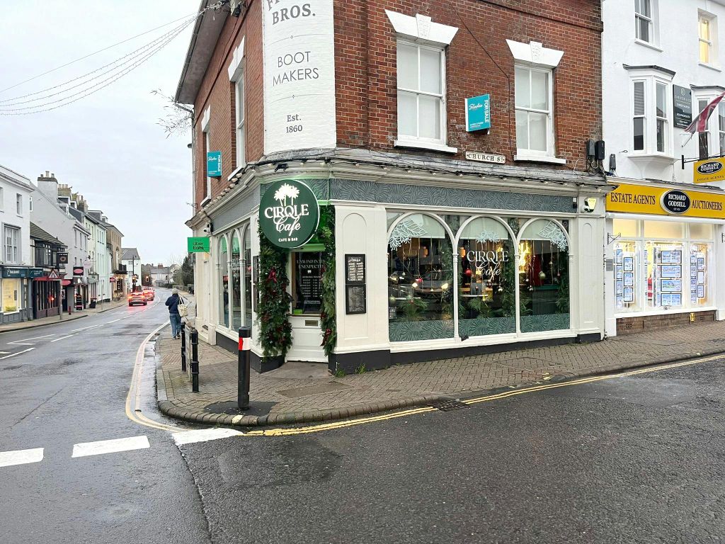 Property photo 1 of 7 Front E.Jpg