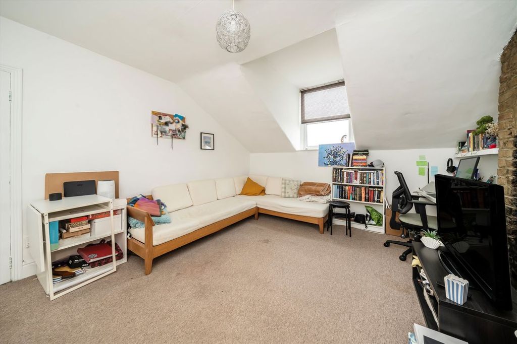 Property photo 3 of 5