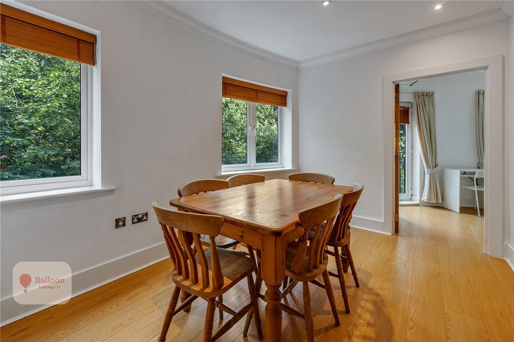 Property photo 2 of 11 Picture No. 15
