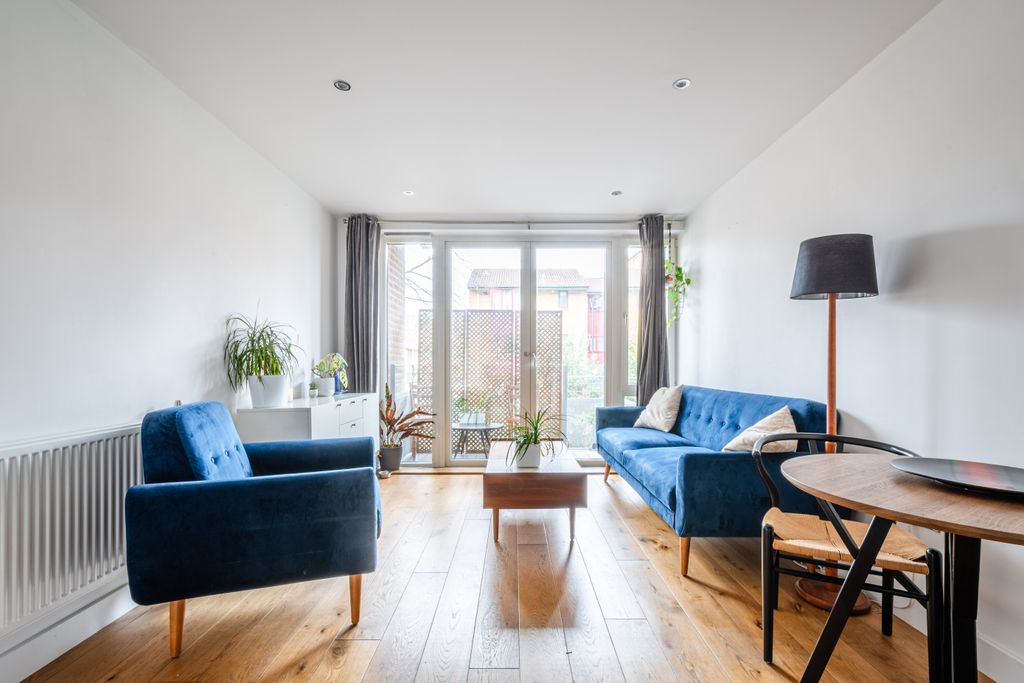 Property photo 2 of 11 2