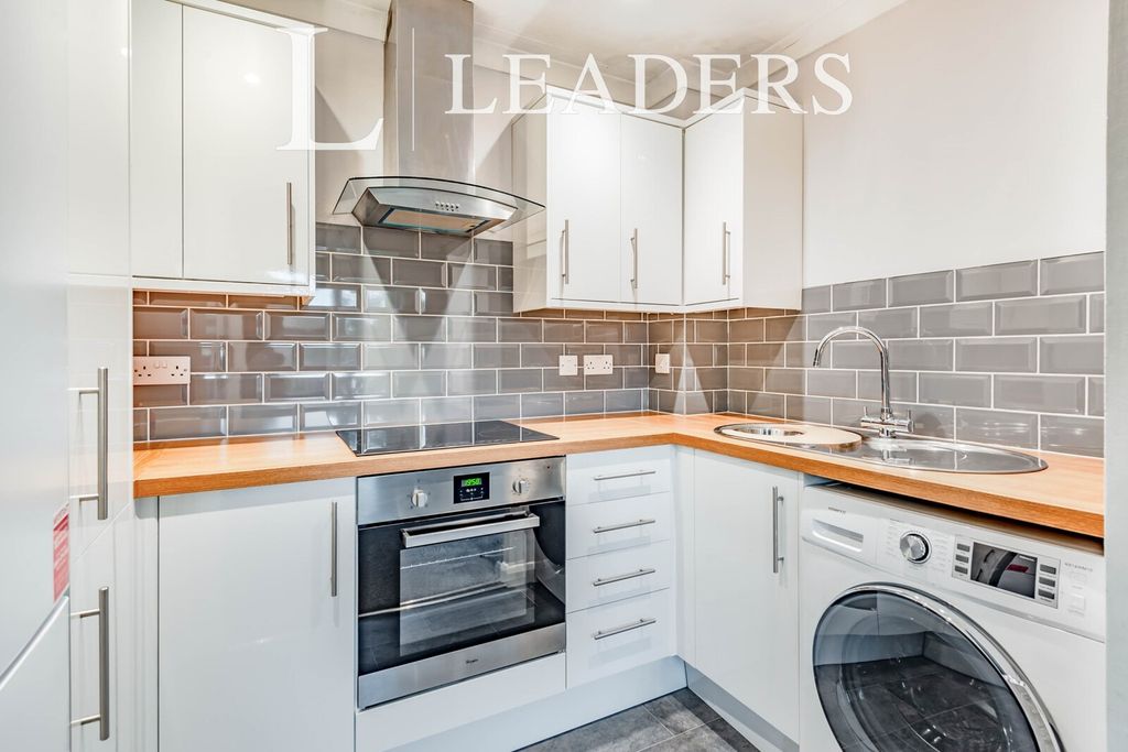 Property photo 3 of 10 Picture No. 05