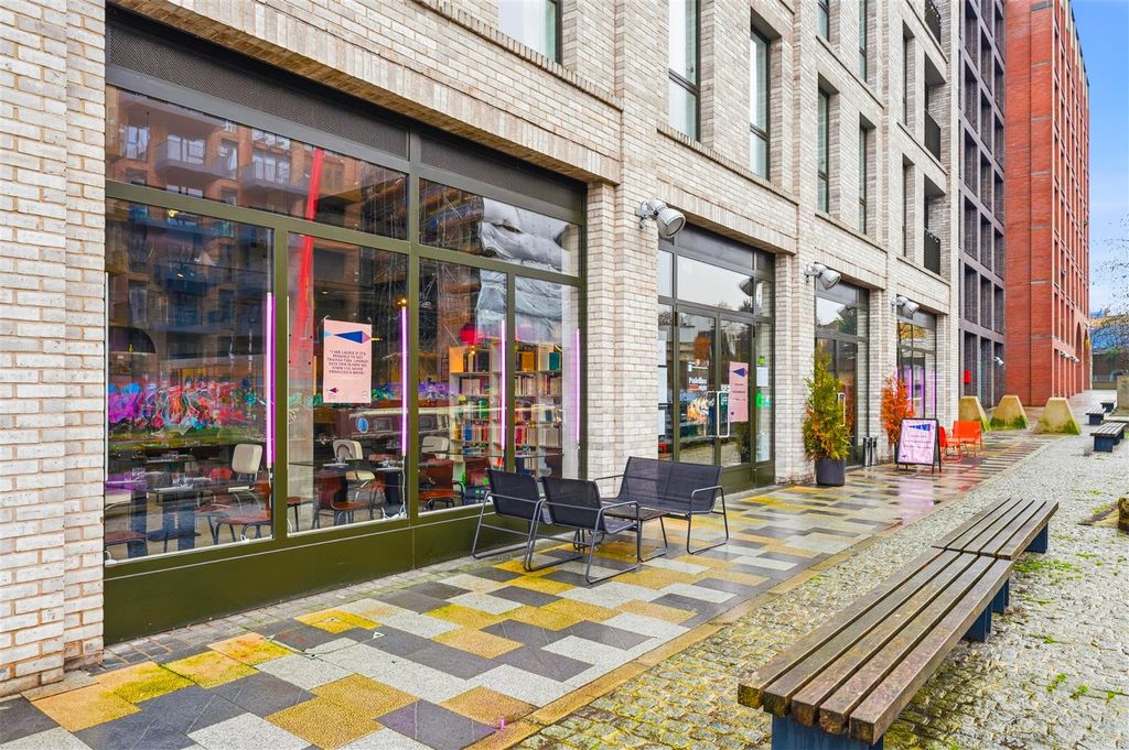 Property photo 3 of 35 Photos-35.Jpg