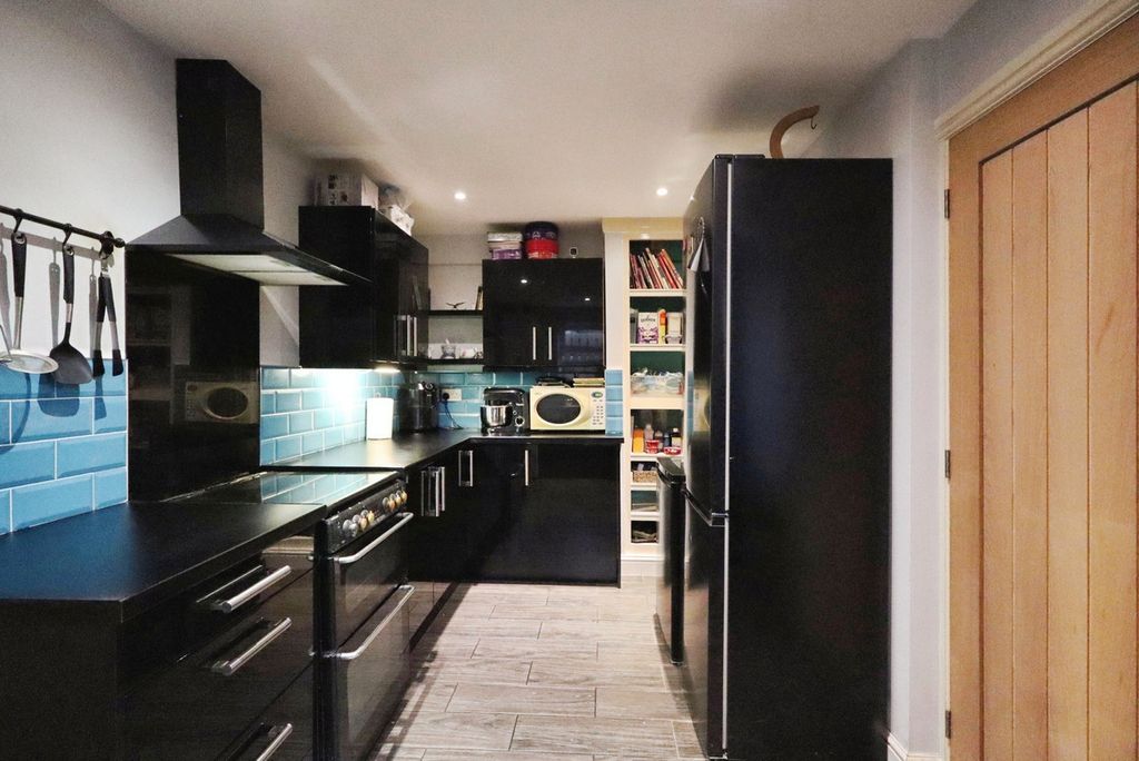 Additional image 7 of 4 bed semi-detached house for saleBranston Road, Burton-On-Trent DE14