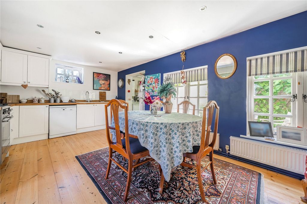 Property photo 3 of 16 Kitchen/ Breakfast