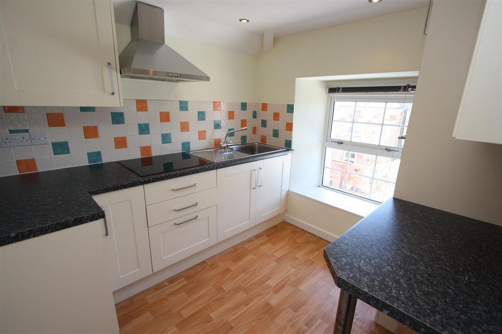 Property photo 2 of 9 Flat 2, 72 Fore Street Kitchen