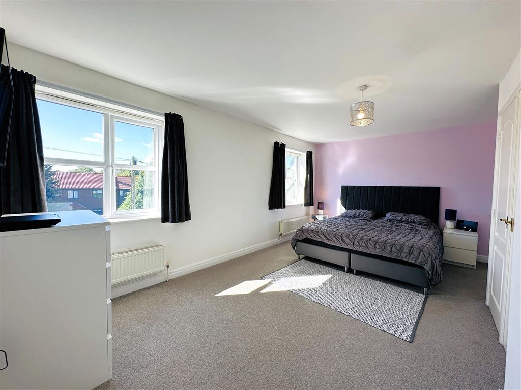 Property photo 2 of 16 Real Masdter 2.Jpg