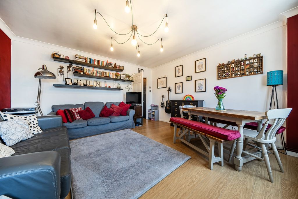 Property photo 3 of 14 5225396