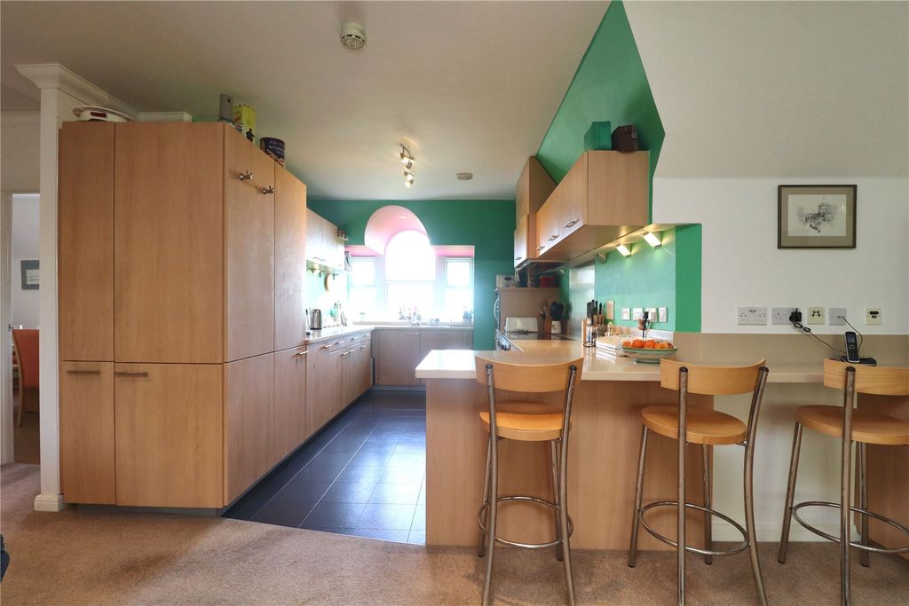 Property photo 2 of 17 Picture No. 09