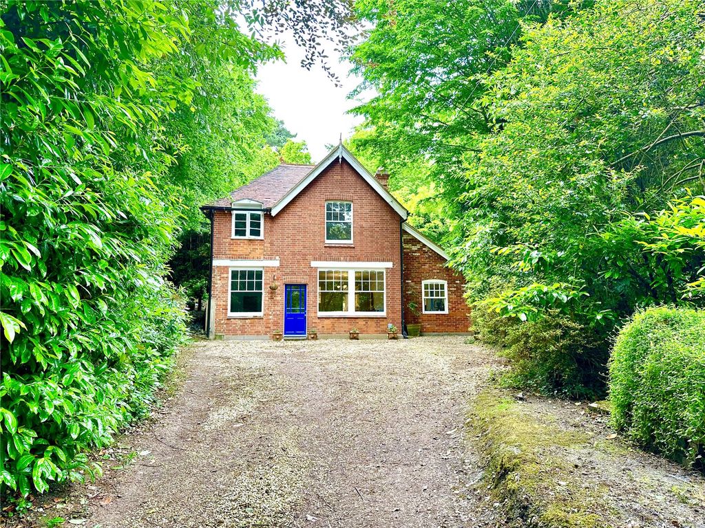 Property photo 2 of 14 Picture No. 28