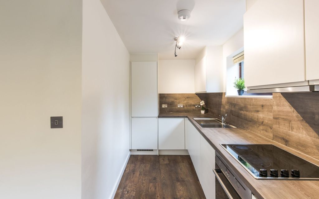 Property photo 1 of 18 Kitchen