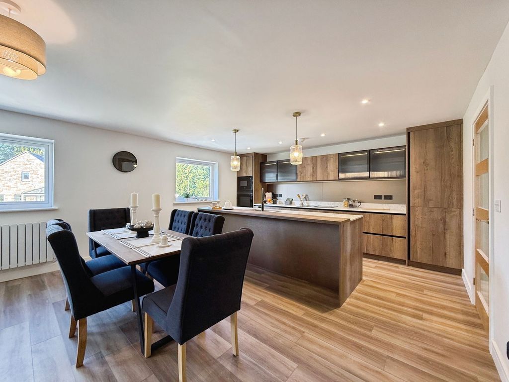 Property photo 2 of 48