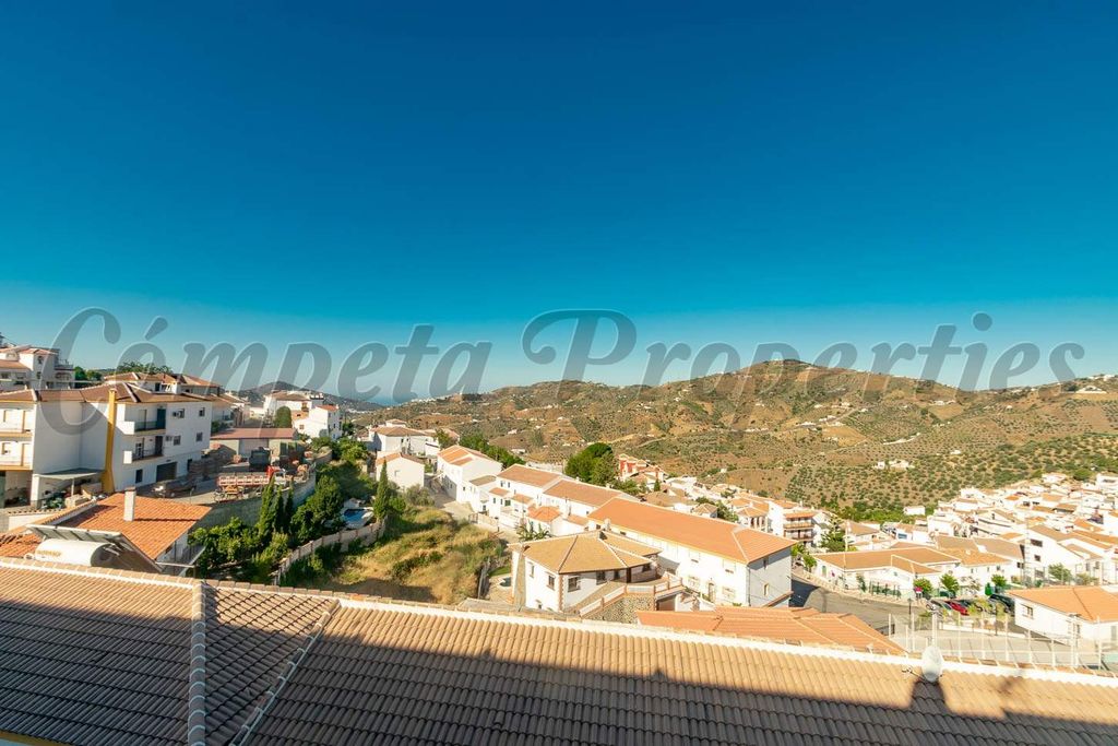 Property photo 3 of 18