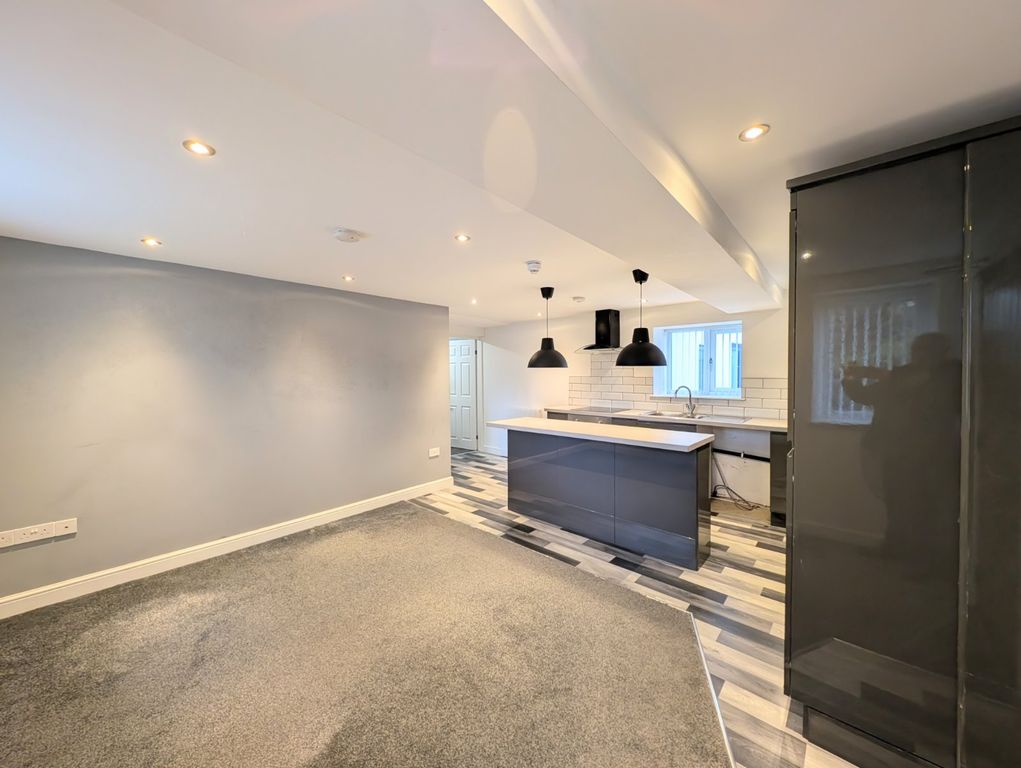 Property photo 3 of 13 Picture No. 01