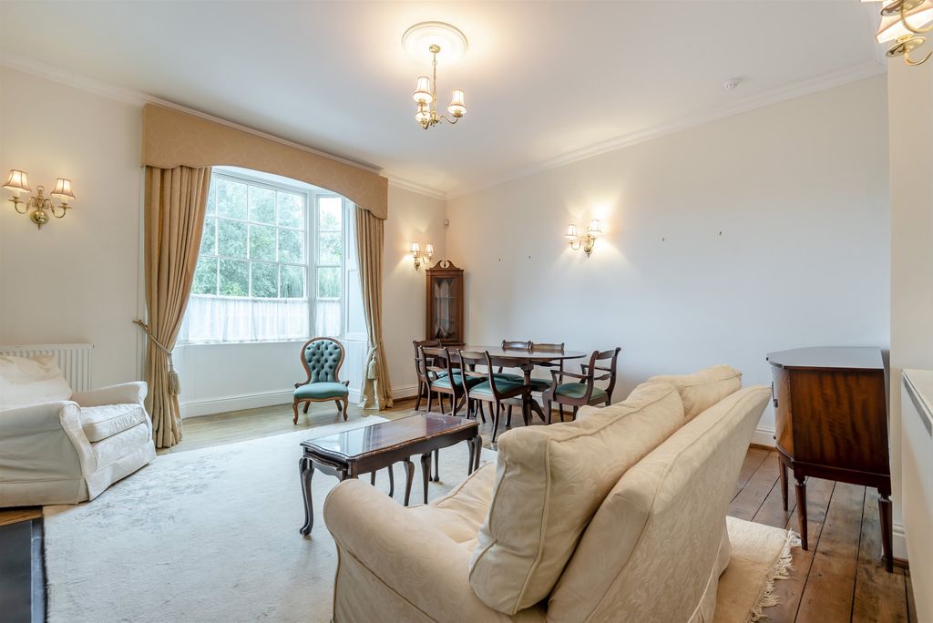 Property photo 3 of 27