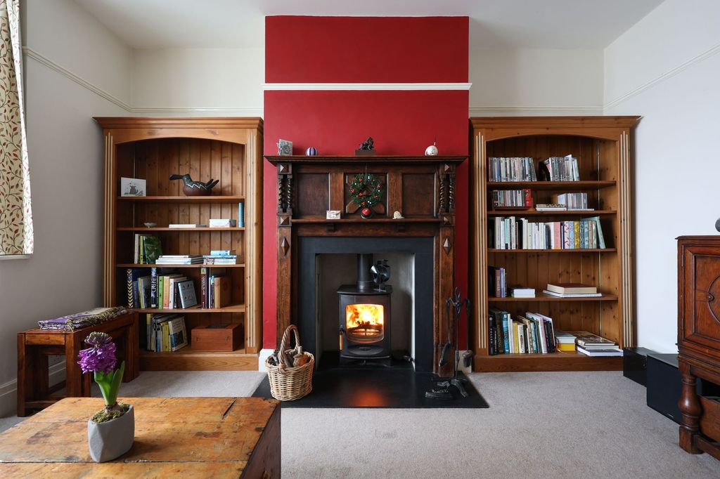 Property photo 2 of 19