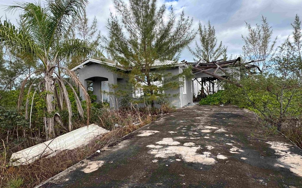 Property photo 2 of 8