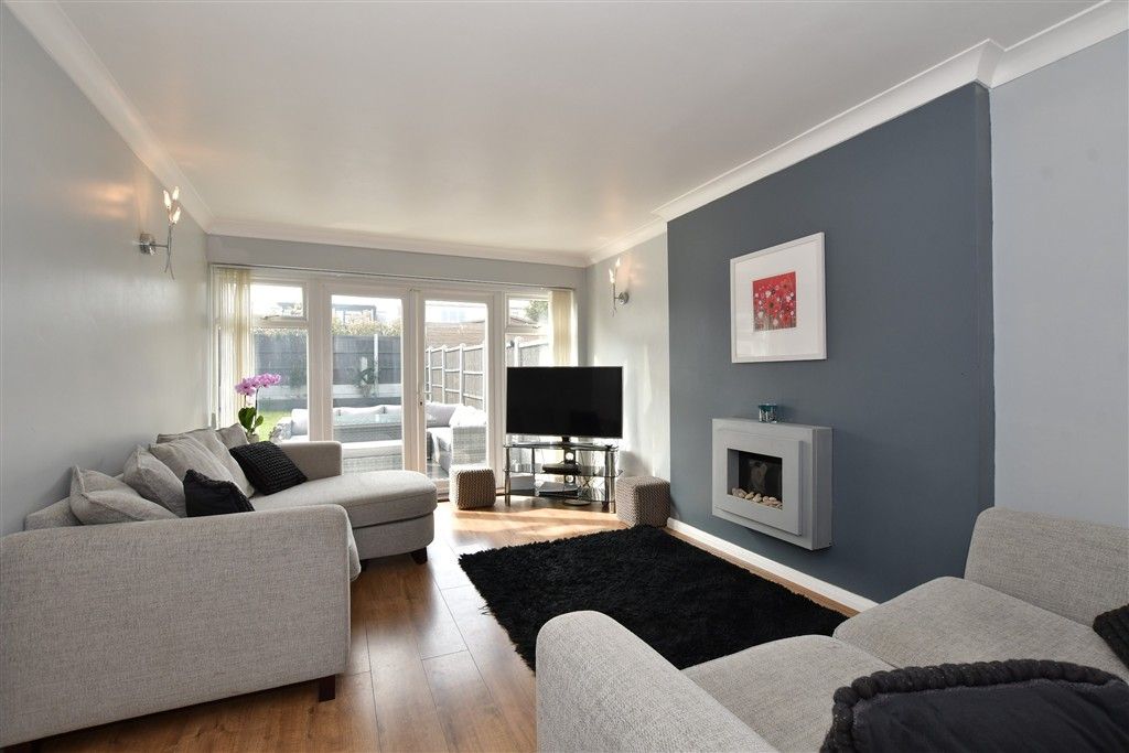 Property photo 3 of 15 Lounge/Dining Room