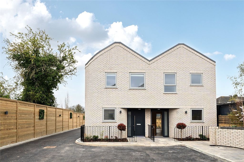 Property photo 1 of 25 Picture No. 03