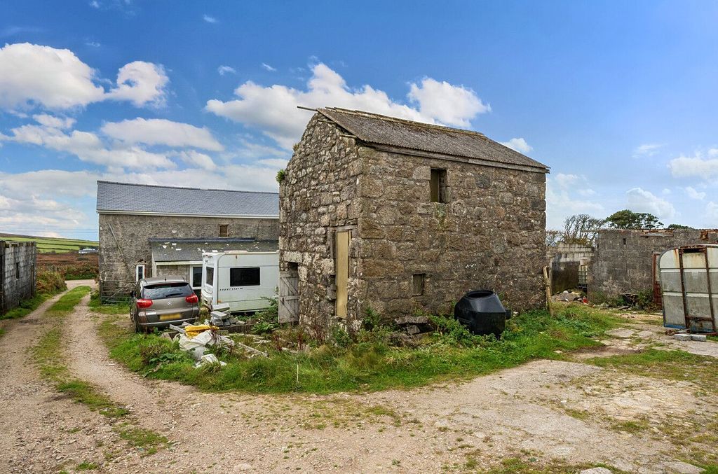 Property photo 2 of 20