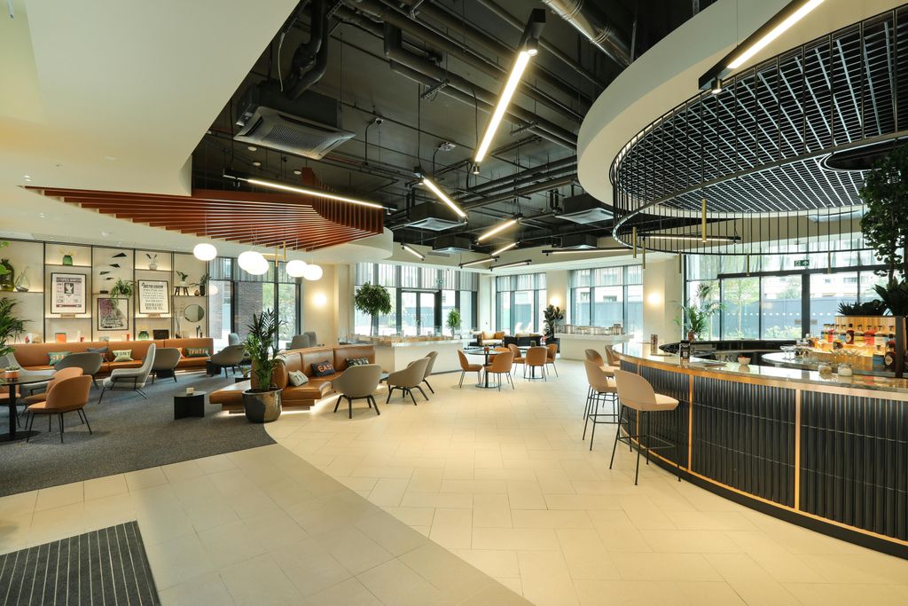 Property photo 3 of 35 Reception