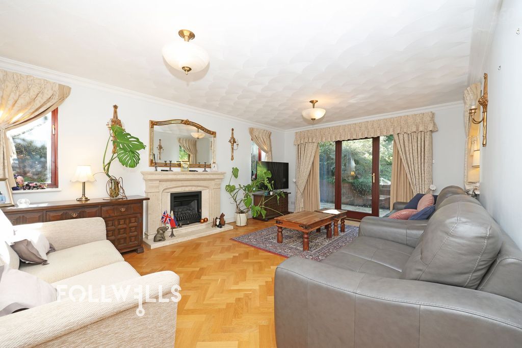 Property photo 3 of 31