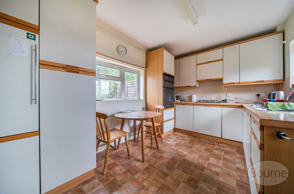 Property photo 3 of 17 9Fa2070c-8010-4E3...