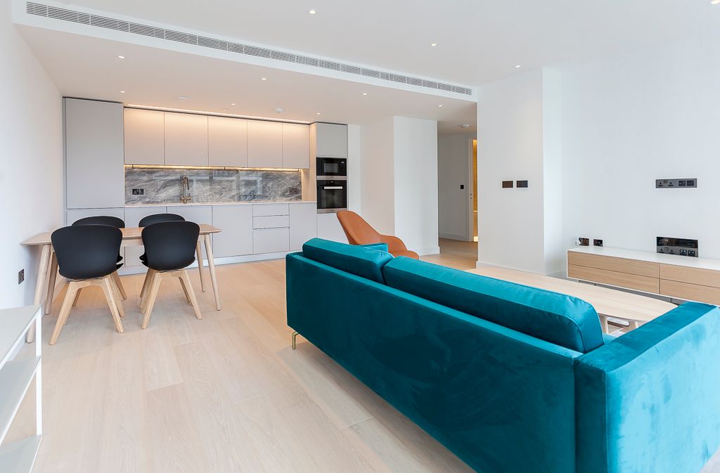 Property photo 2 of 27