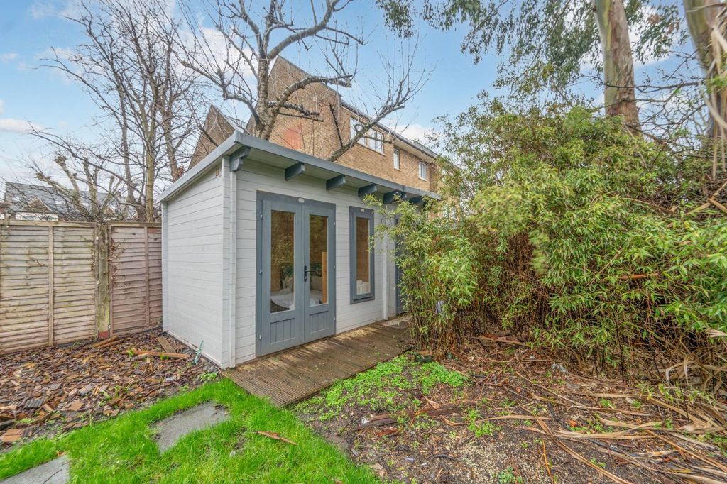 Property photo 3 of 17