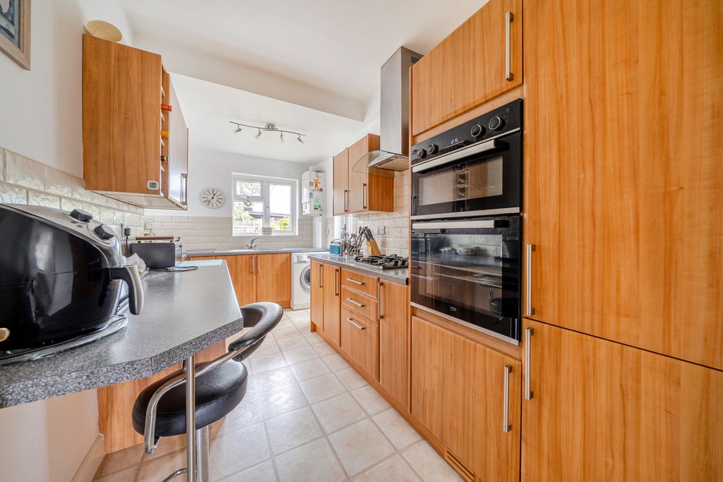 Property photo 3 of 19 1458895-2-6A05c28...