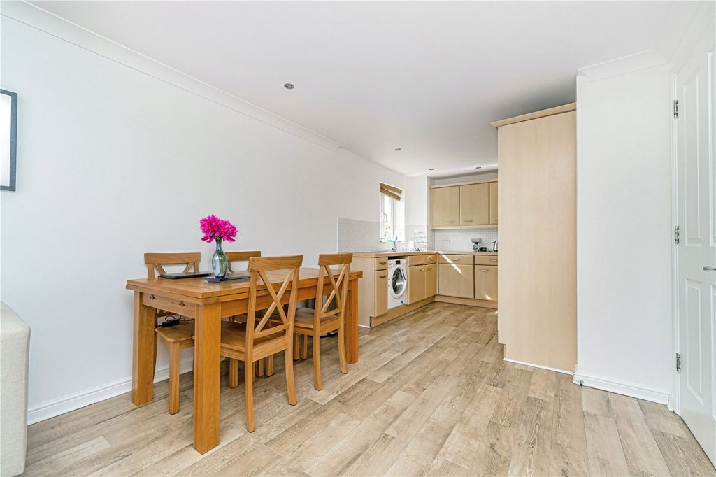 Property photo 3 of 10 Picture No. 06