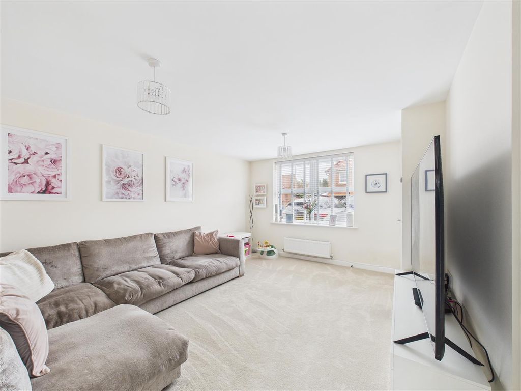 Property photo 2 of 13 Cam05451G0-Pr0030-Still007.Jpg