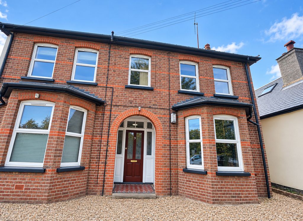 Property photo 1 of 8 Pbox-Img.Jpg