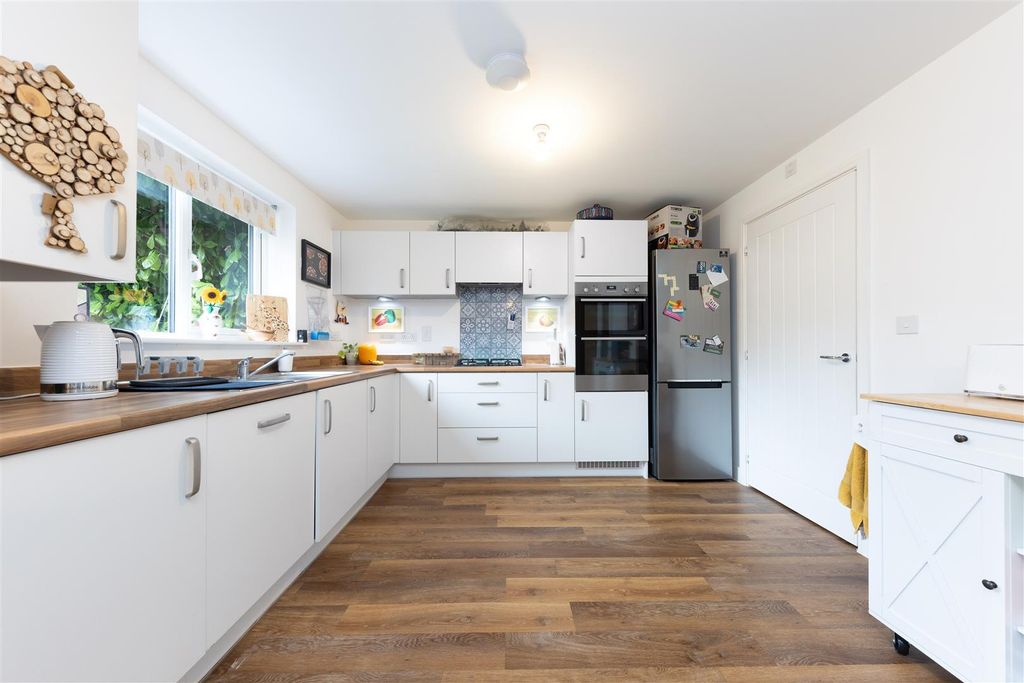 Property photo 3 of 24 Ba-24.Jpg