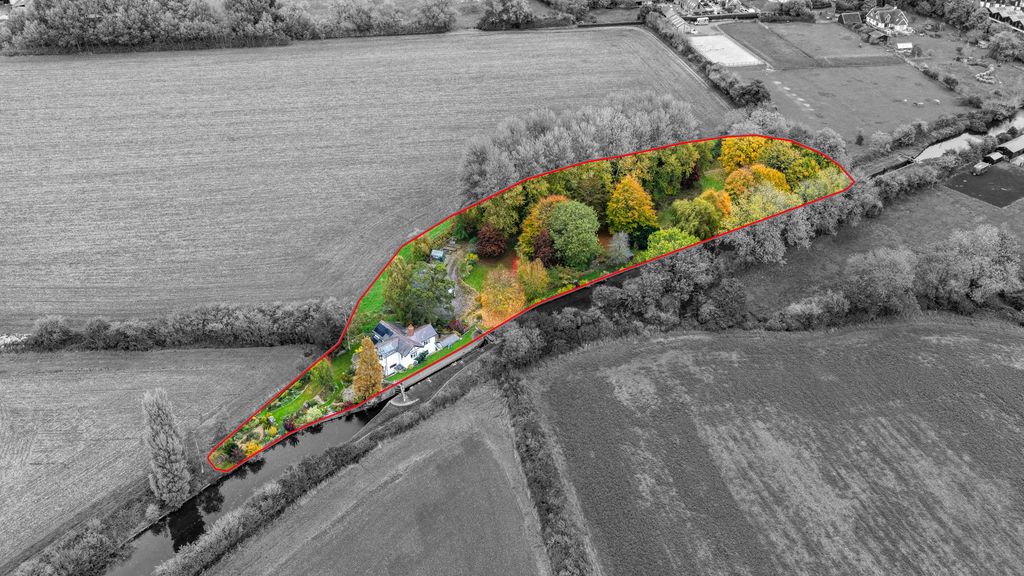 Property photo 2 of 29