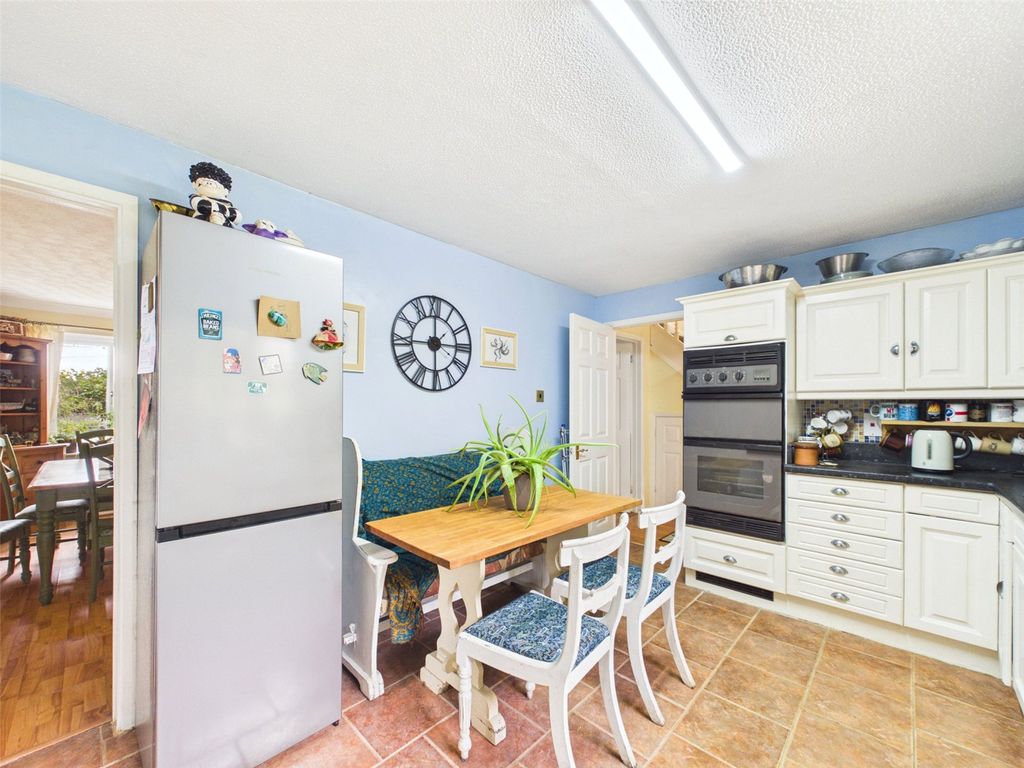 Property photo 2 of 16 Kitchen