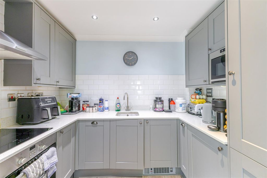 Property photo 3 of 20 Kitchen 1.Jpg