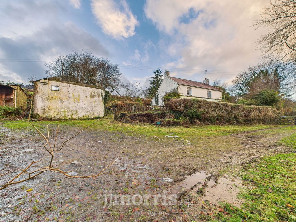 Property photo 3 of 40