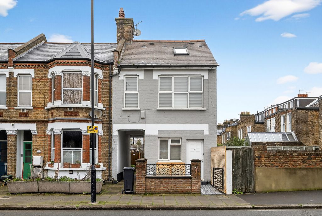 Property photo 1 of 20 Exterior