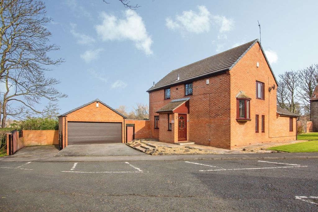 Property photo 1 of 20