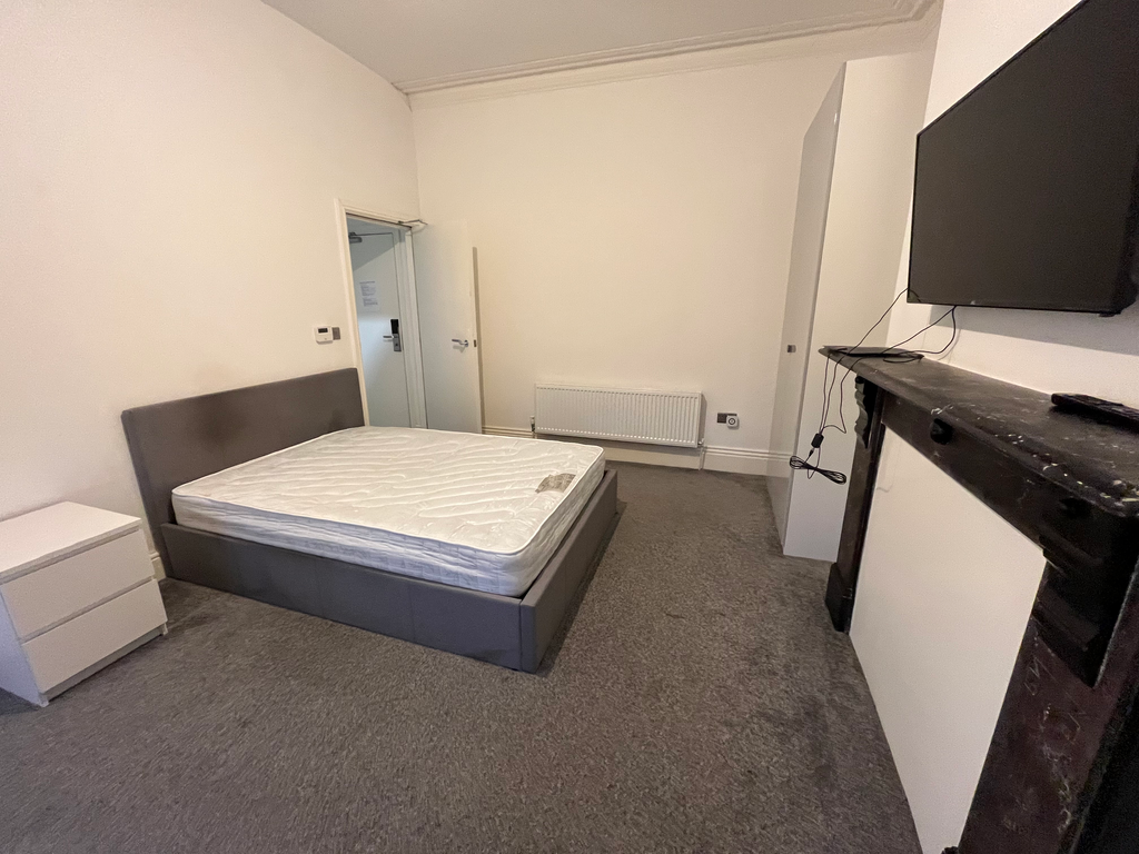 Property photo 1 of 3
