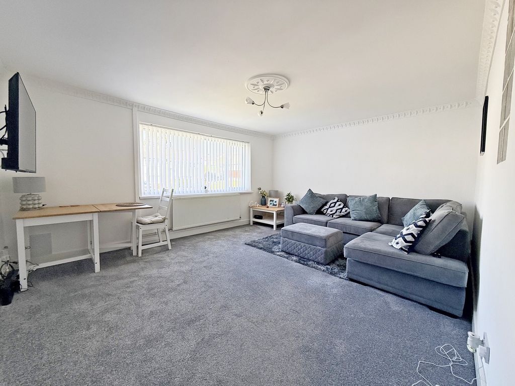 Property photo 3 of 18 Lounge-Diner