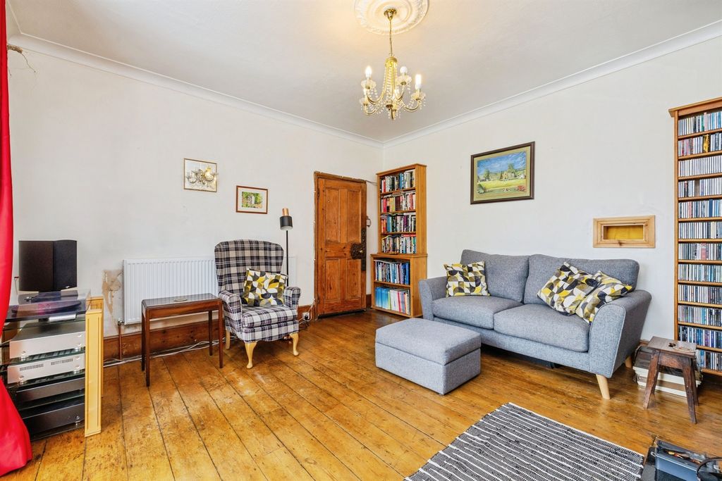 Property photo 3 of 24