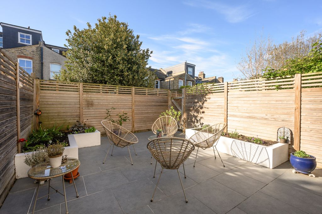 Property photo 3 of 6 Picture No. 02