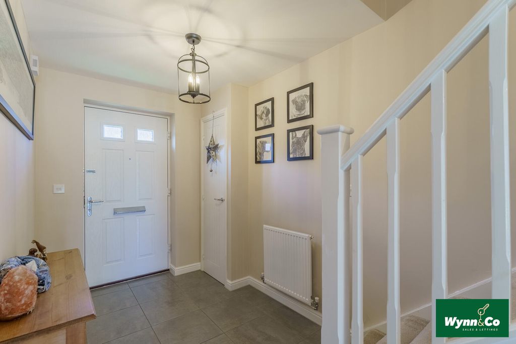 Property photo 3 of 26 Hallway