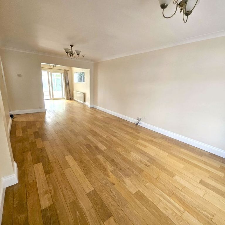Property photo 2 of 11 Photo 7
