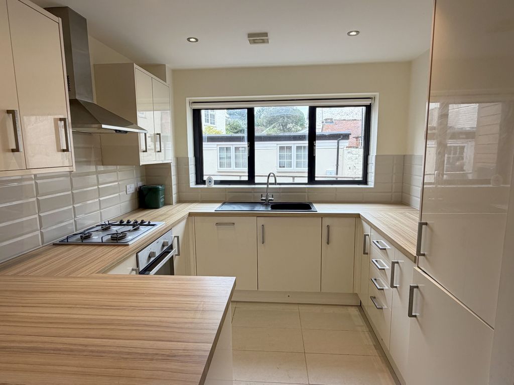 Property photo 2 of 9 Gallery