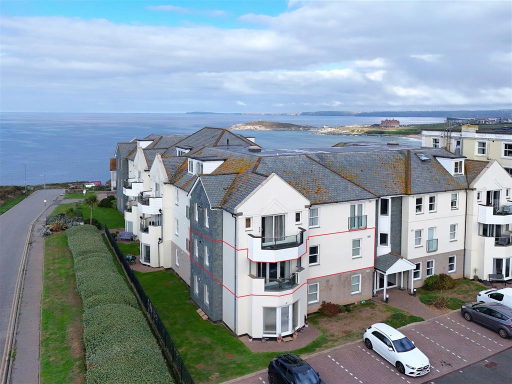 Property photo 1 of 18 Spinnakers